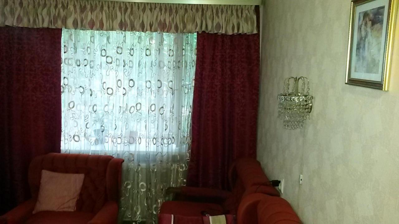 On Rusanivska Naberezhnaya 22 Apartment *